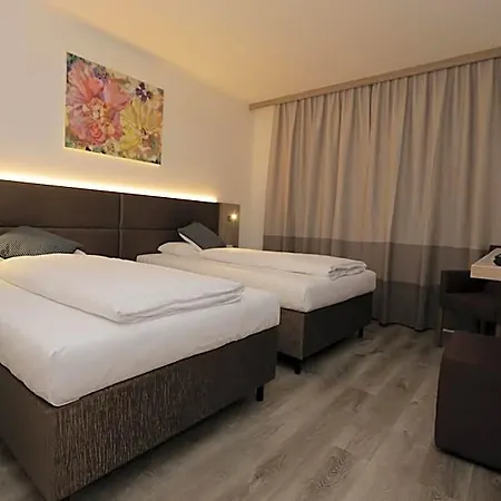 Galeria Airport מלון מורפלדן וולדורף