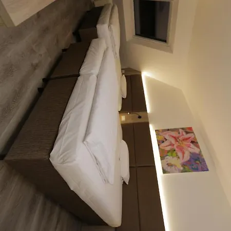 Galeria Airport Hotel 4*